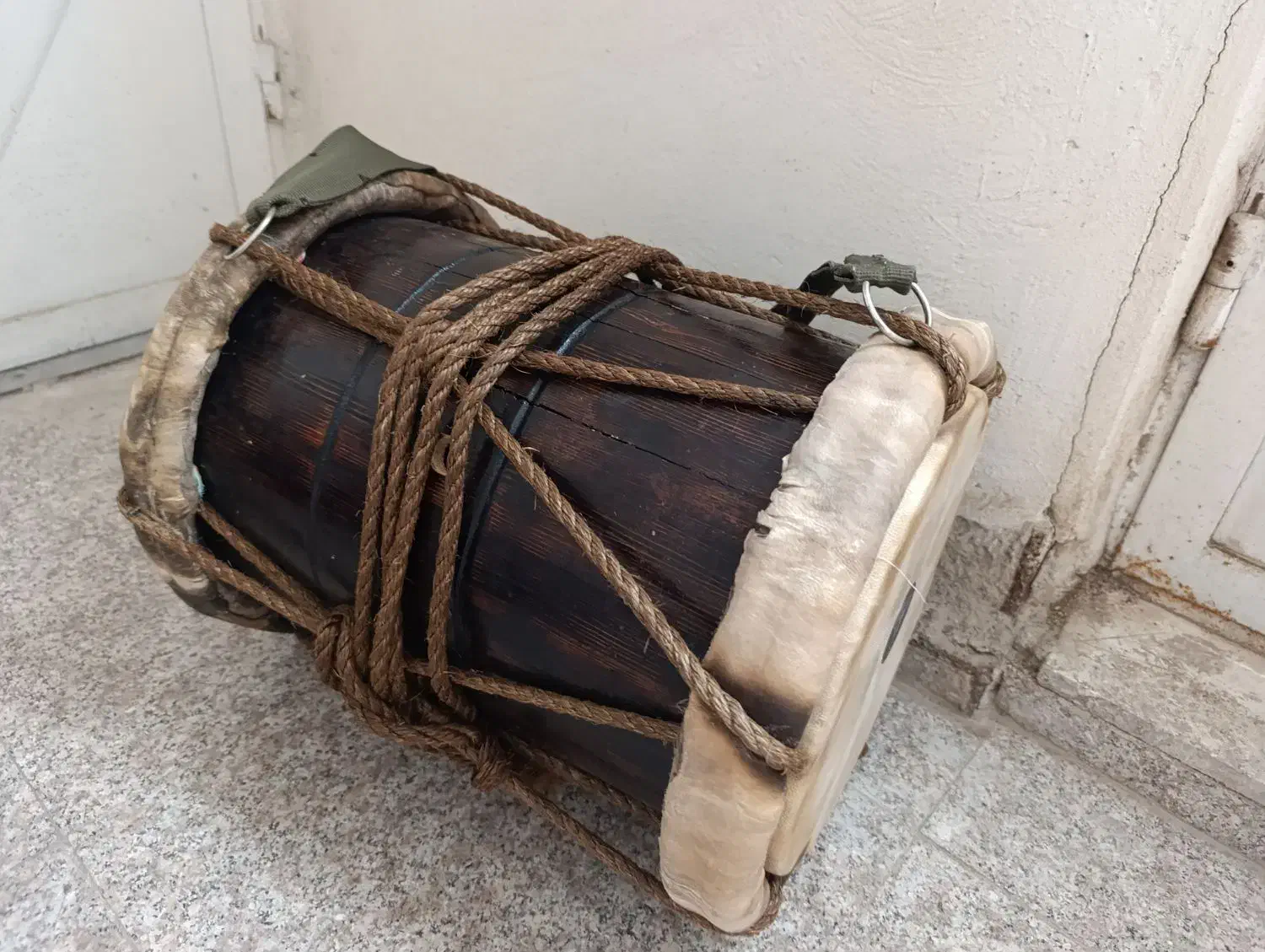 دمام چوبی دهنه 32|درام و پرکاشن|بندر امام خمینی, |دیوار