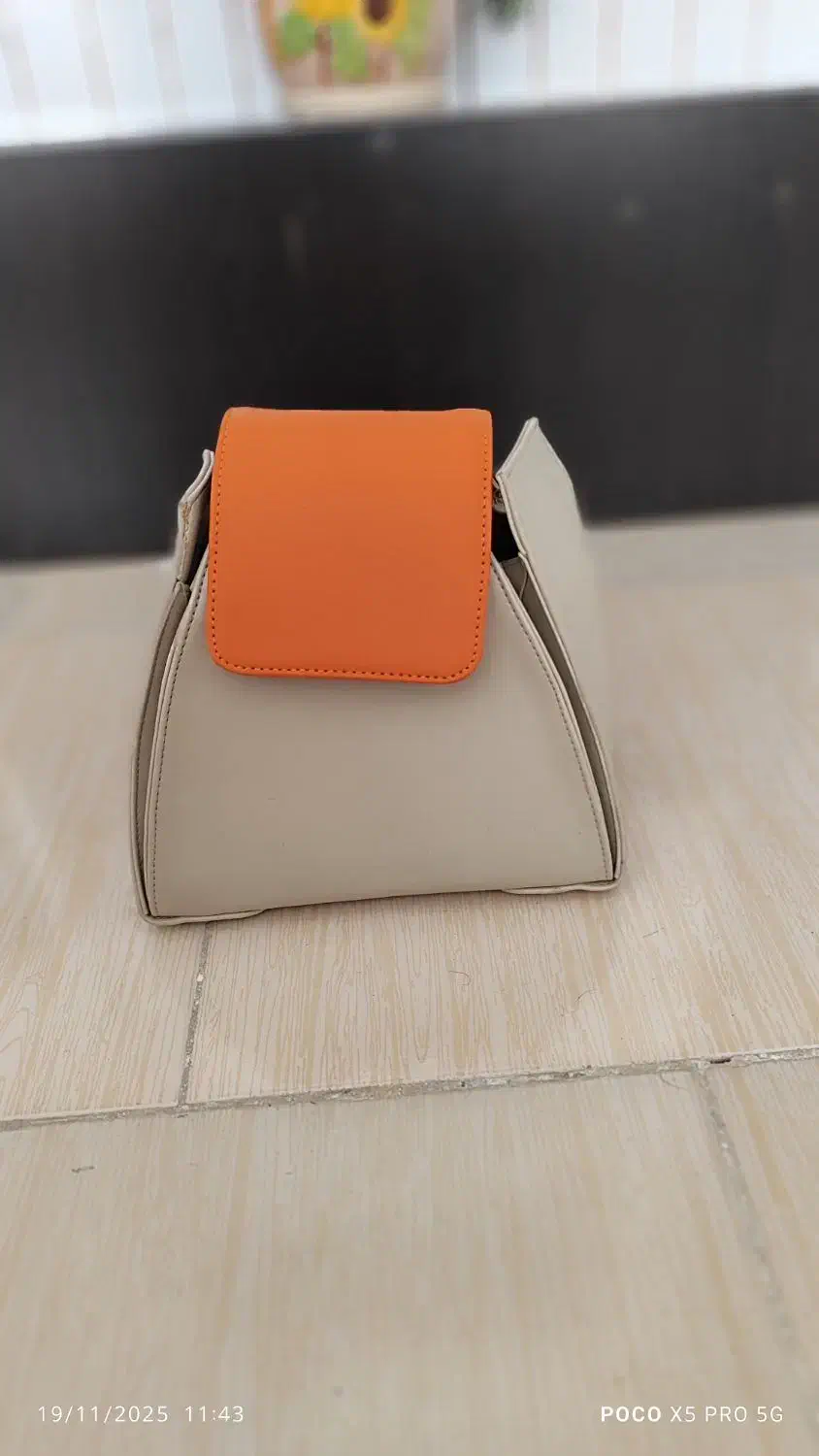 یک عدد کیف خوشگل و خاص|کیف، کفش، کمربند|سبزوار, پاسداران|دیوار