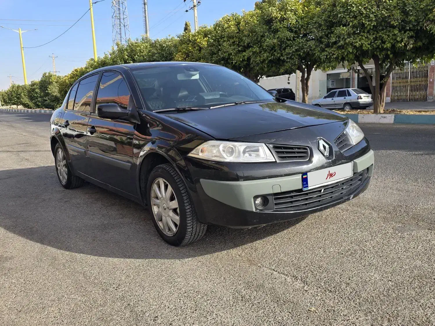 مگان ۲۰۰۰ اتومات|خودرو سواری و وانت|فسا, |دیوار