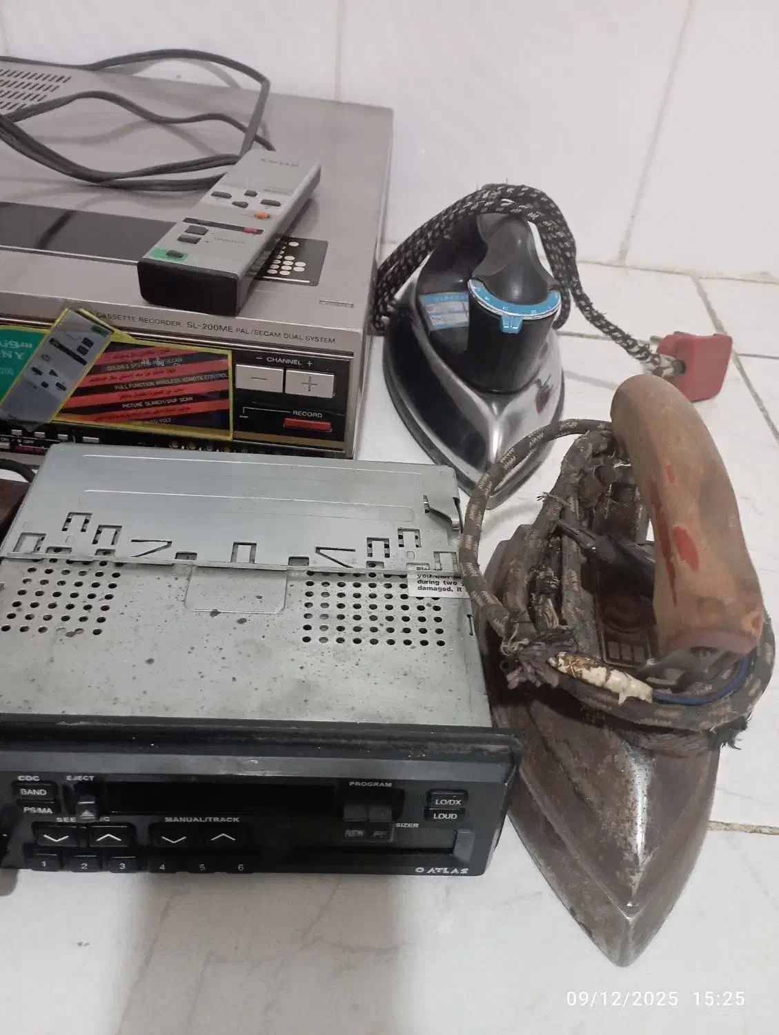 چند قلم اشیاء عتیقه و کلکسیونی|کلکسیون اشیاء عتیقه|خوی, |دیوار