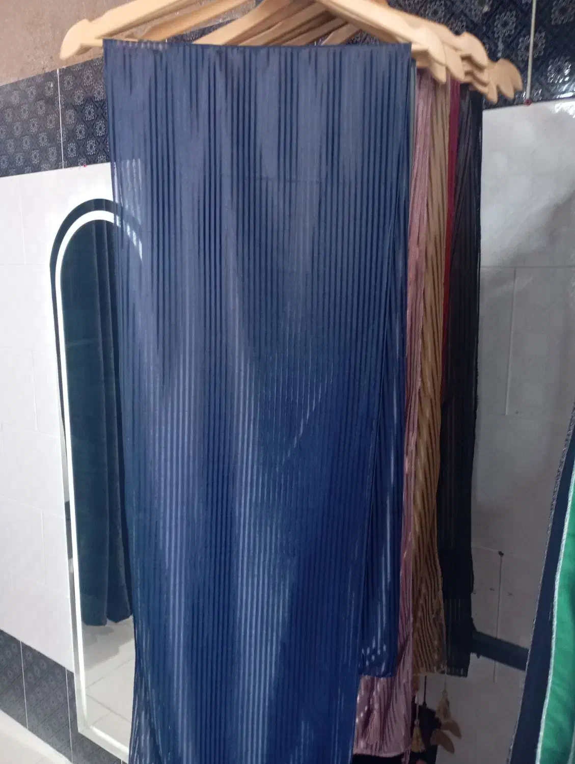 شال عمده و تک|لباس|ارومیه, |دیوار