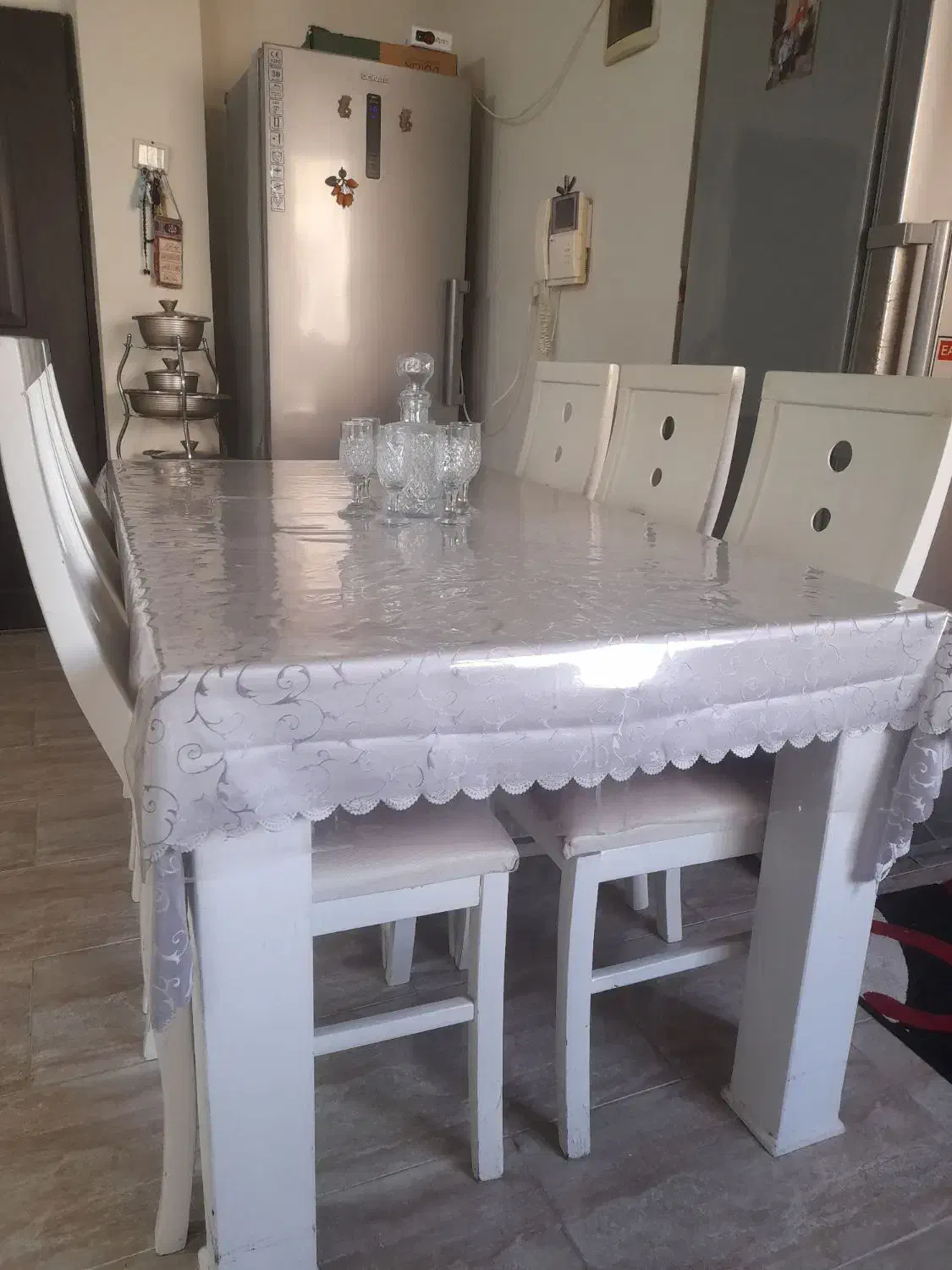 فروش میز ناهارخوری شش نفره سالم و تمیز|میز و صندلی غذاخوری|بندر انزلی, تهران|دیوار