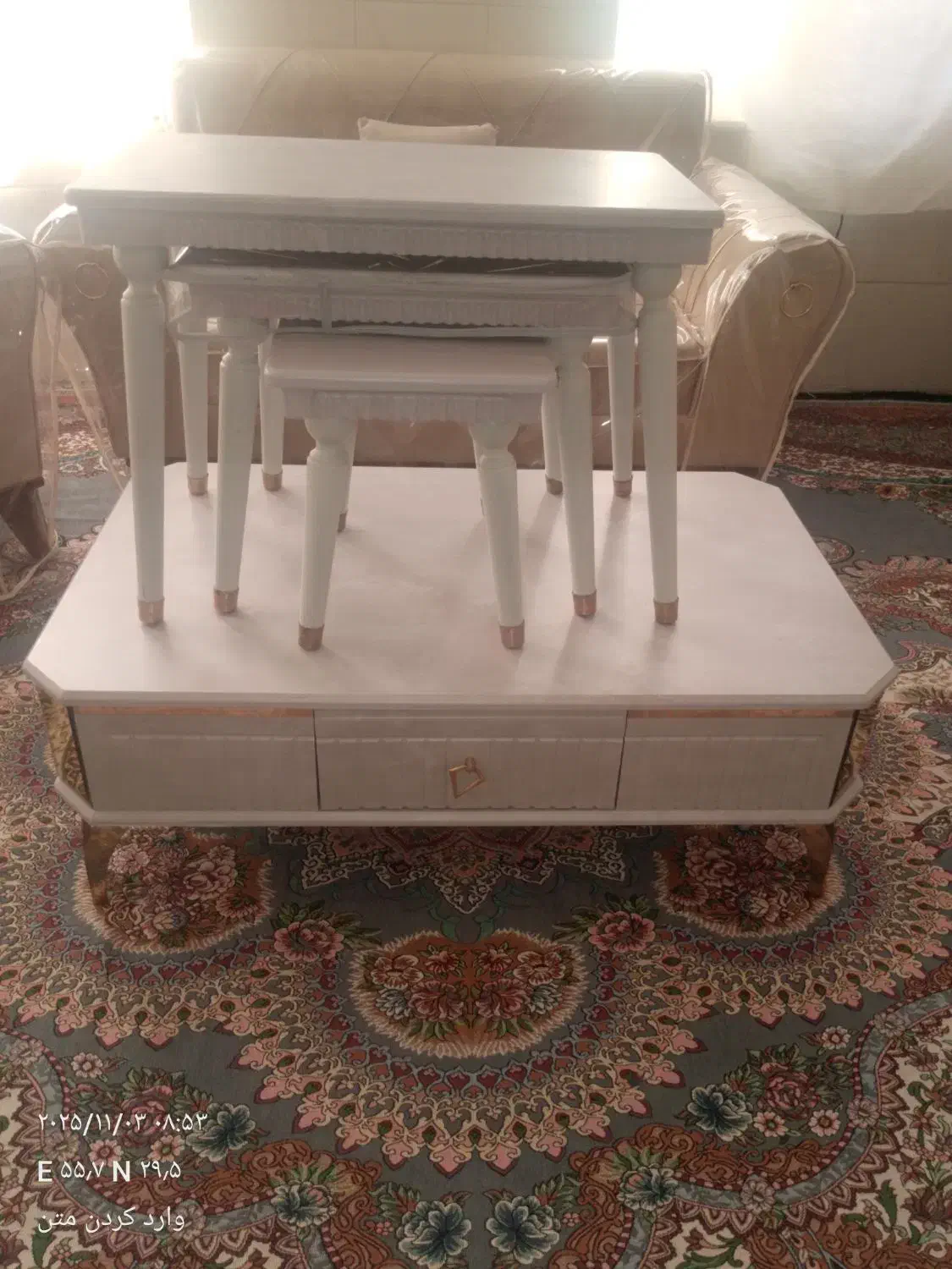 یک عددمیز جلومبلی با سه تا میز عسلی|مبلمان خانگی و میز عسلی|سیرجان, |دیوار