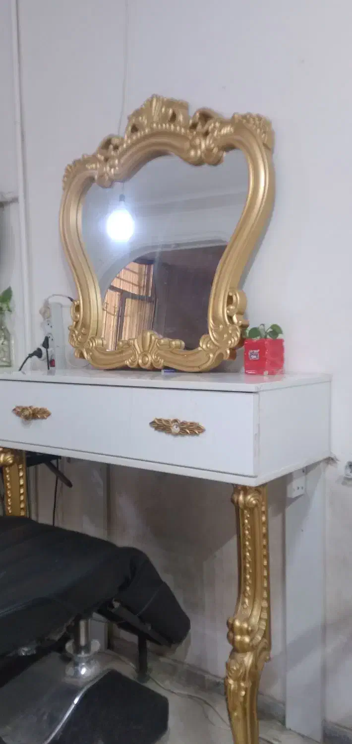 وسایل ارایشگاه|آرایشگاه و سالن‌های زیبایی|بومهن, |دیوار