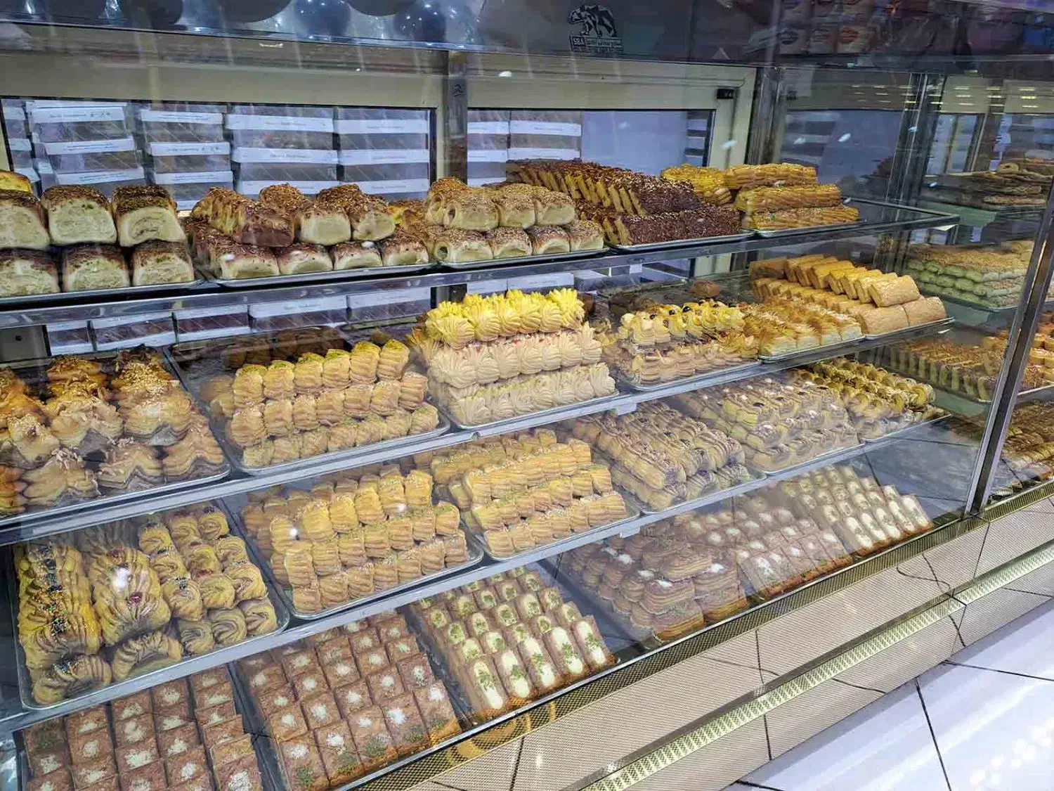 قنادی به قیمت عمده|خوردنی و آشامیدنی|اهواز, کوی علوی|دیوار