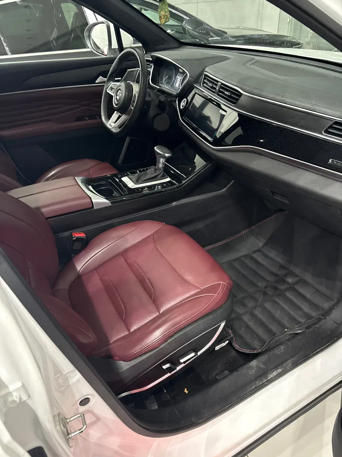 دیگینتی|خودرو سواری و وانت|اصفهان, پوریای ولی|دیوار