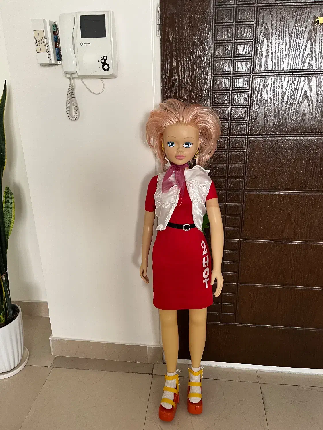 عروسک باربی ۱۲۷سانتی|اسباب‌بازی بچه|تهران, باغ خزانه|دیوار