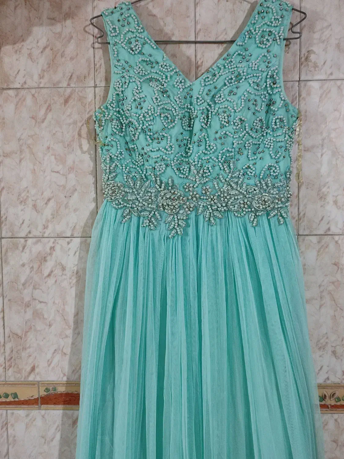 مجلسی زنانه و دخترانه|لباس|پیشوا, |دیوار