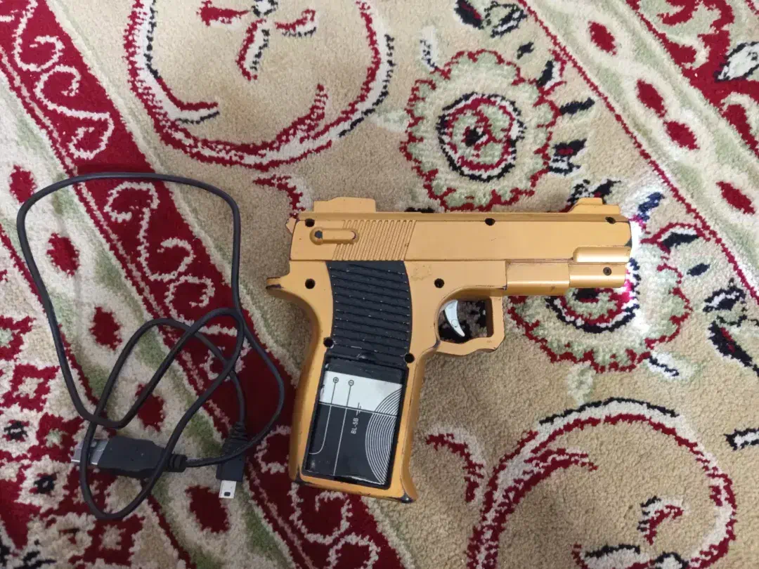 سه عدد اسپیکر|پخشکننده همراه|مشهد, هفت تیر (نه دره)|دیوار