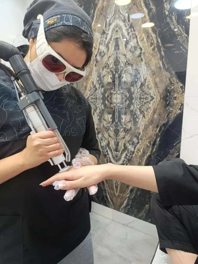 اپراتور لیزر موهای زائد|استخدام درمانی، زیبایی، بهداشتی|اصفهان, خانه اصفهان|دیوار