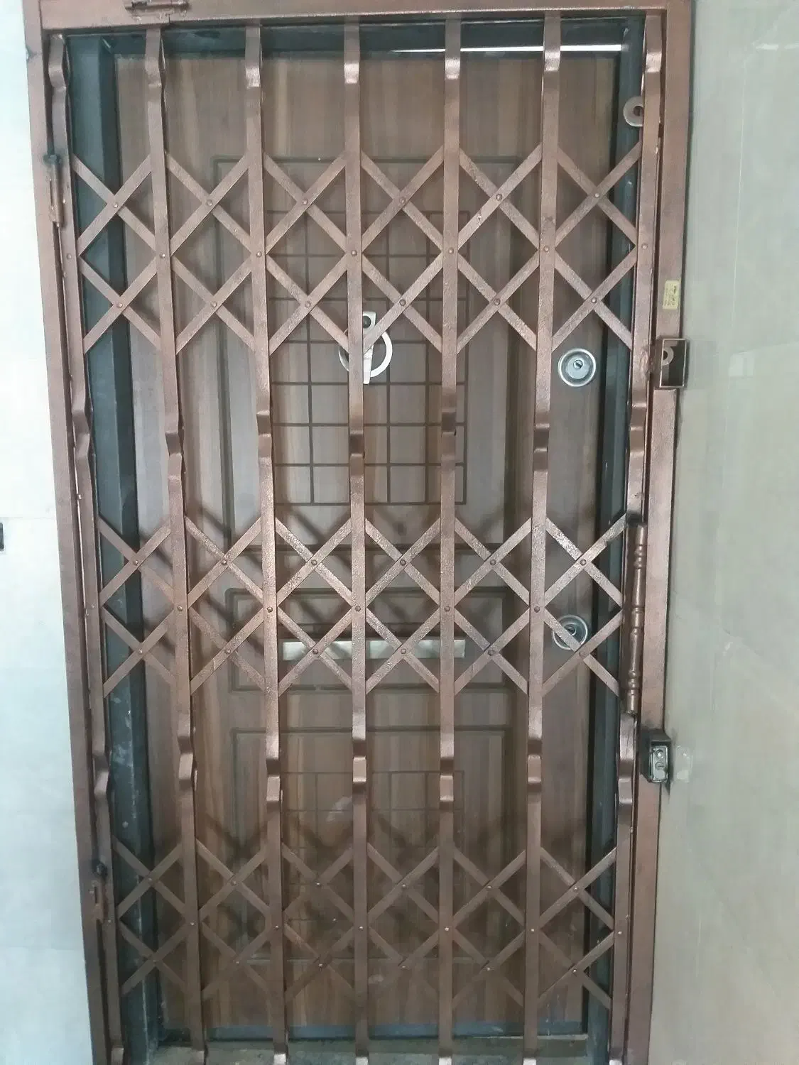 حفاظ اکاردونی درب ریلی کرکره ای محافظ درب|مصالح و تجهیزات ساختمان|دزفول, |دیوار