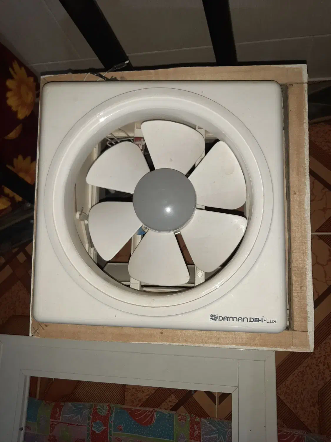 هواکش ۳۵ در۳۵ مارک دمنده مفته مفت|پنکه و تصفیه‌کنندهٔ هوا|آران و بیدگل, |دیوار