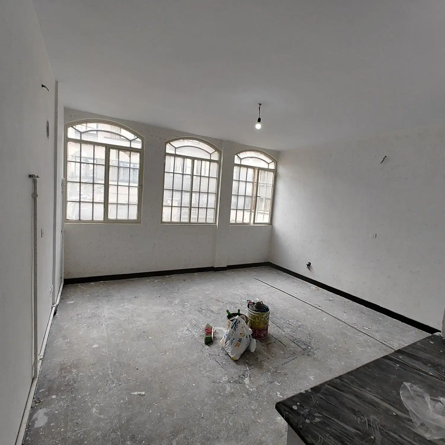 آپارتمان یک‌خواب ۵۵متری طبقه اول بازسازی شده