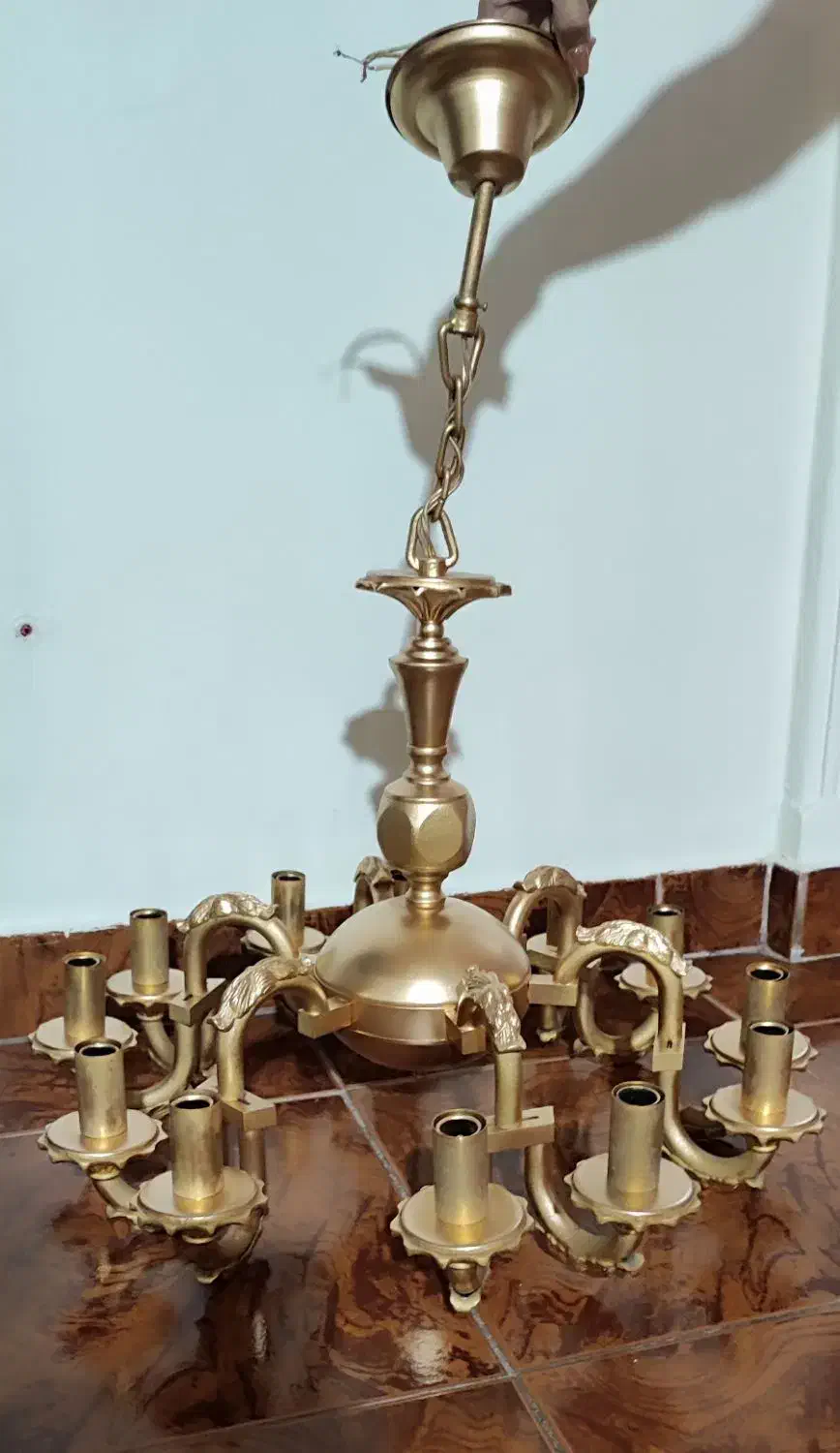 لوستر برنز ۱۲ شاخه|لوستر و چراغ آویز|بندر انزلی, شاکوچه|دیوار