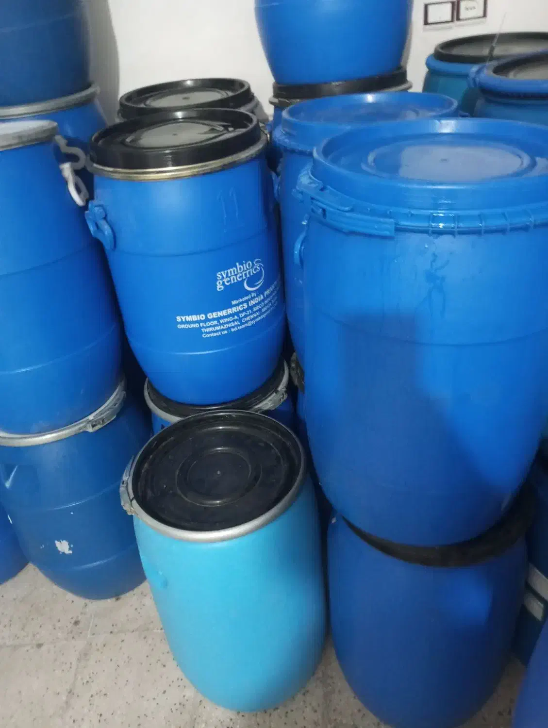 انواع گالن وبشکه  بشکه 220لیتری جنس المانی 650هزار|ظروف نگهدارنده، پلاستیکی، یک‌بارمصرف|ساوه, |دیوار