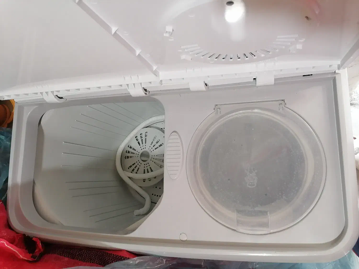 لباسشویی دوقلو نونو|ماشین لباسشویی و خشک‌کن لباس|شیراز, قلعه شاهزاده بیگم|دیوار