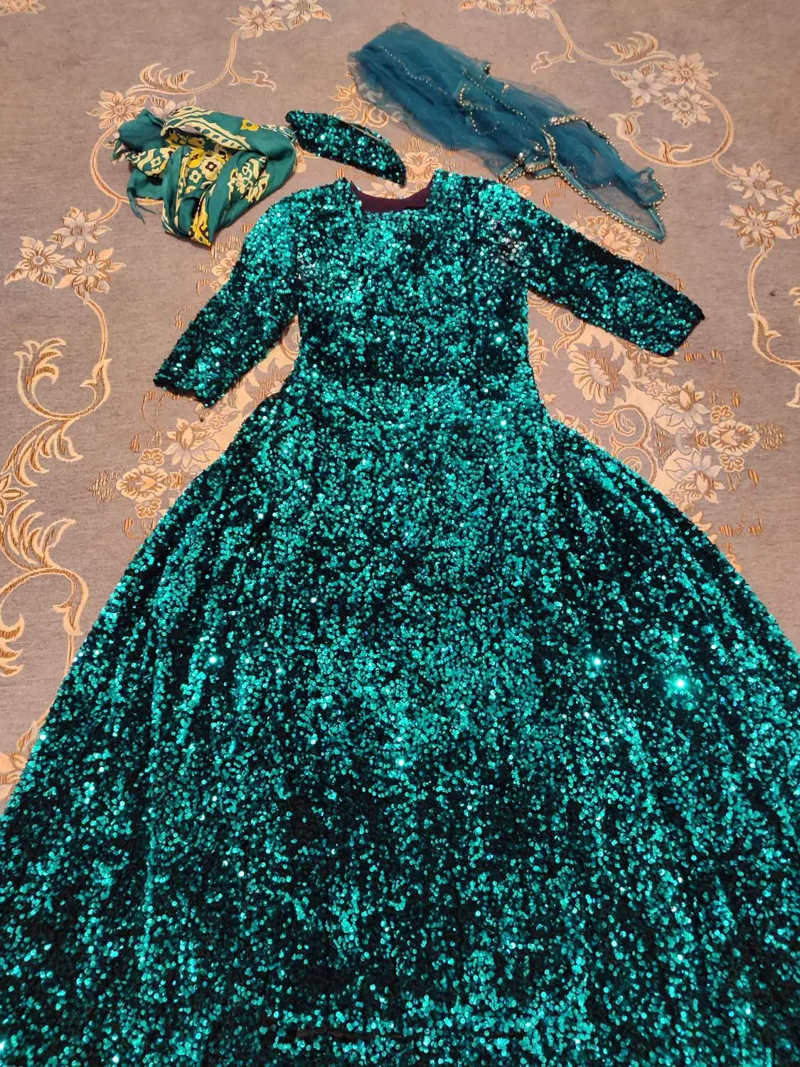 فروش فوری و توافقی لباس محلی|لباس|چرام, |دیوار