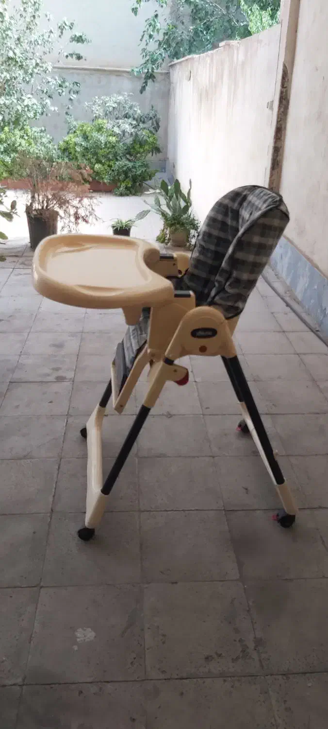 صندلی غذا خوری کودک|تخت و صندلی بچه|اندیشه, اندیشه فاز ۱|دیوار