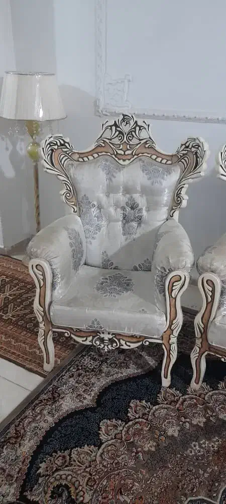 یه دست مبل ۷نفره سلطنتی|مبلمان خانگی و میز عسلی|محمدشهر, همایون ویلا|دیوار