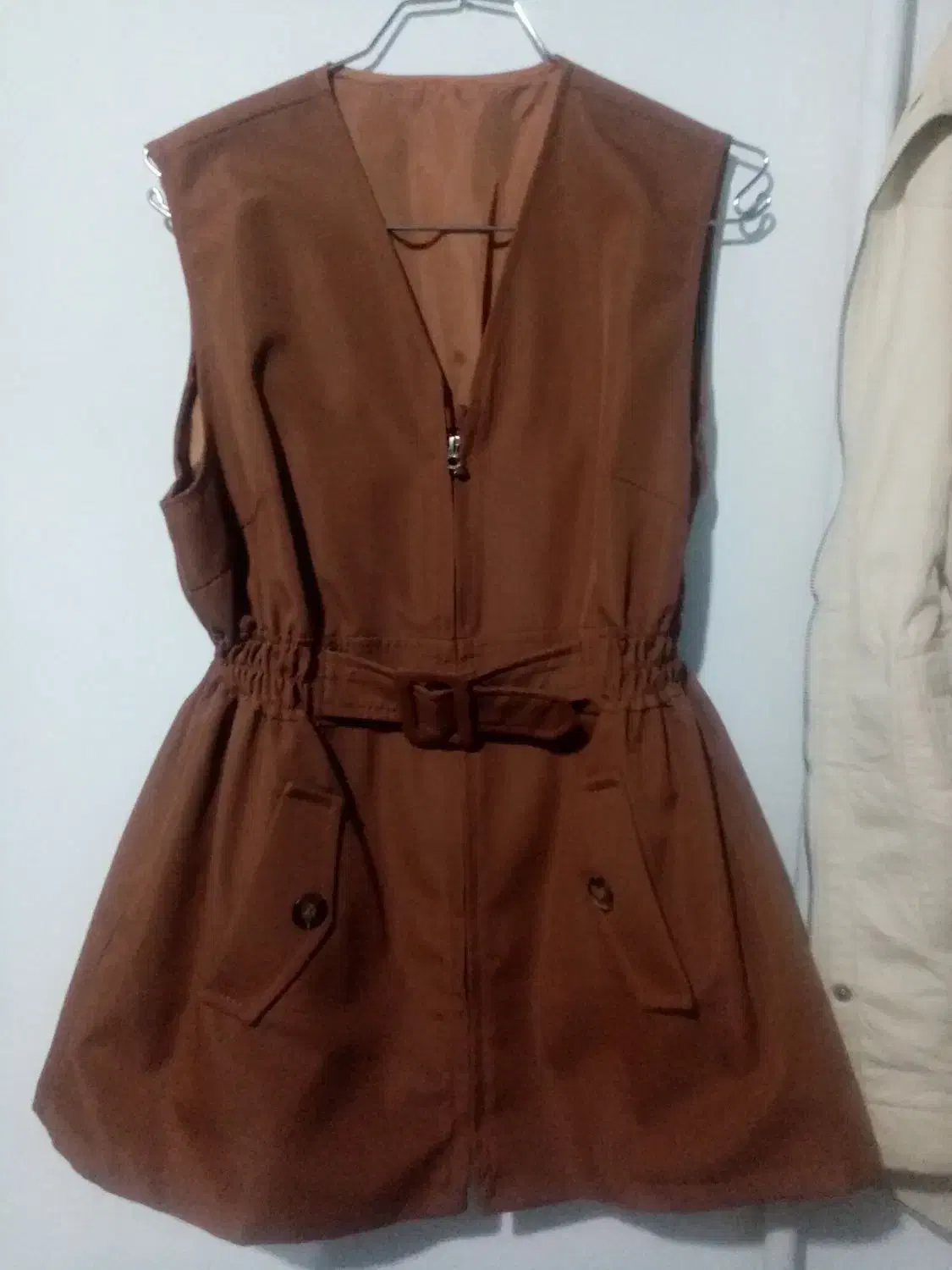 بارونی|لباس|لنگرود, |دیوار