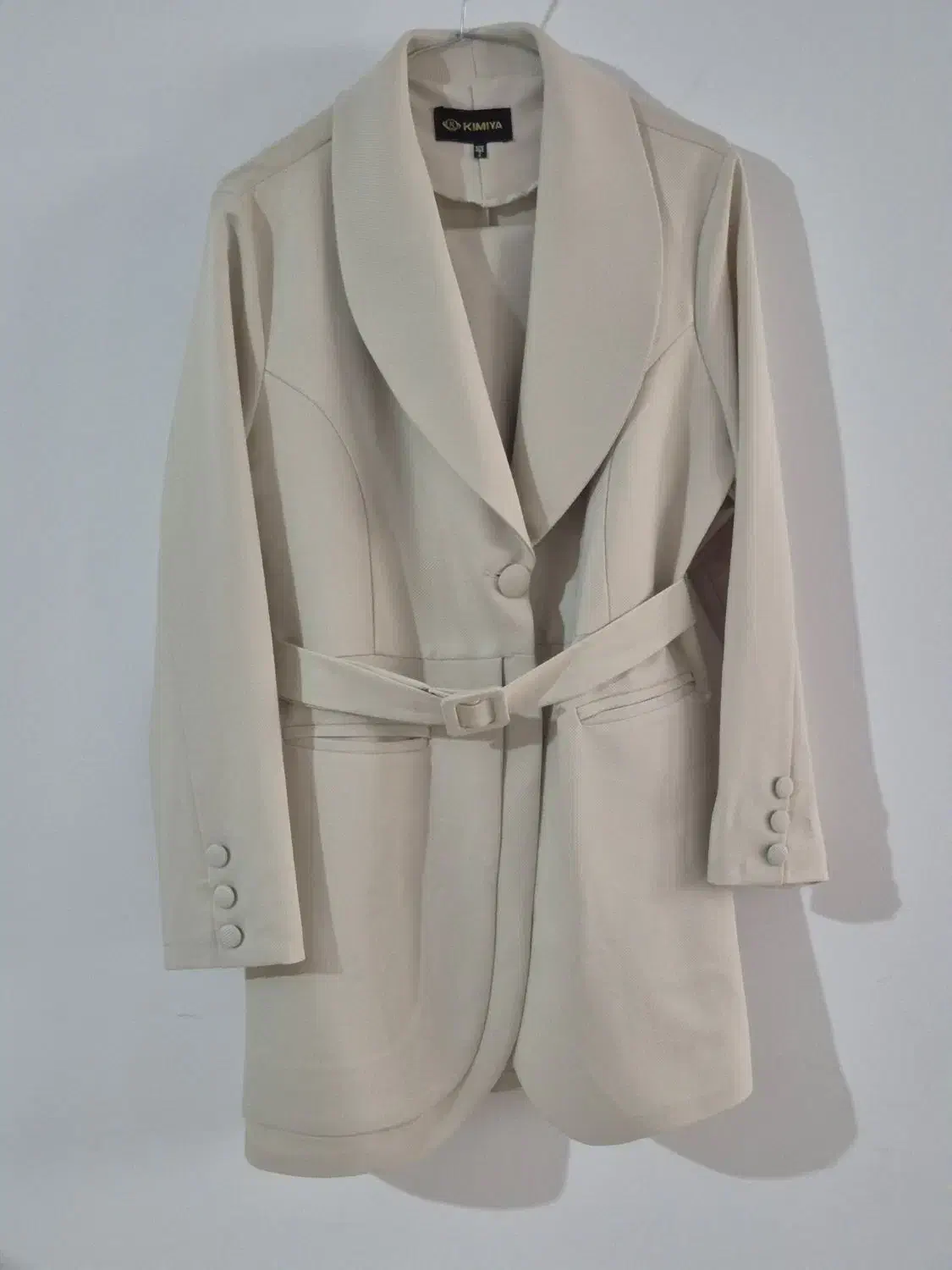 کت و شلوار نو|لباس|کنگاور, |دیوار