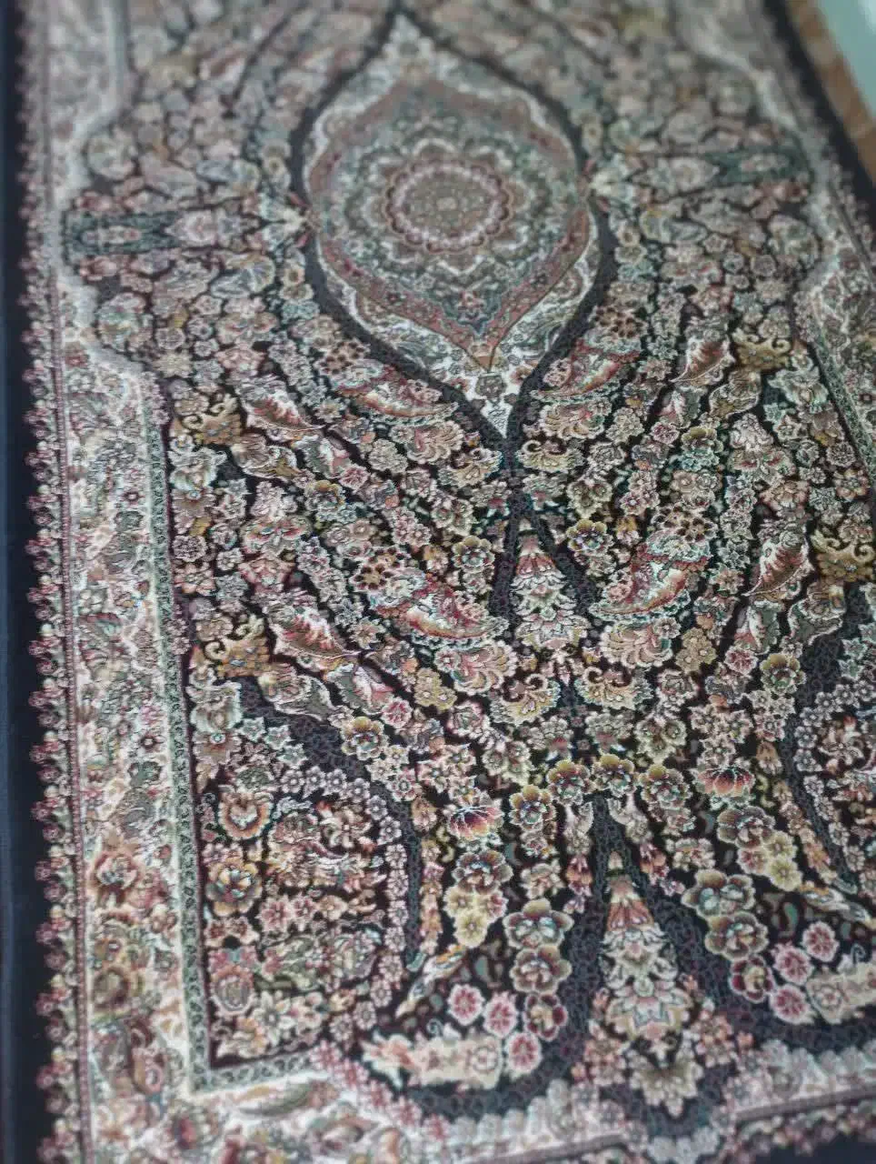 کناره فرش|فرش|قم, ولیعصر|دیوار