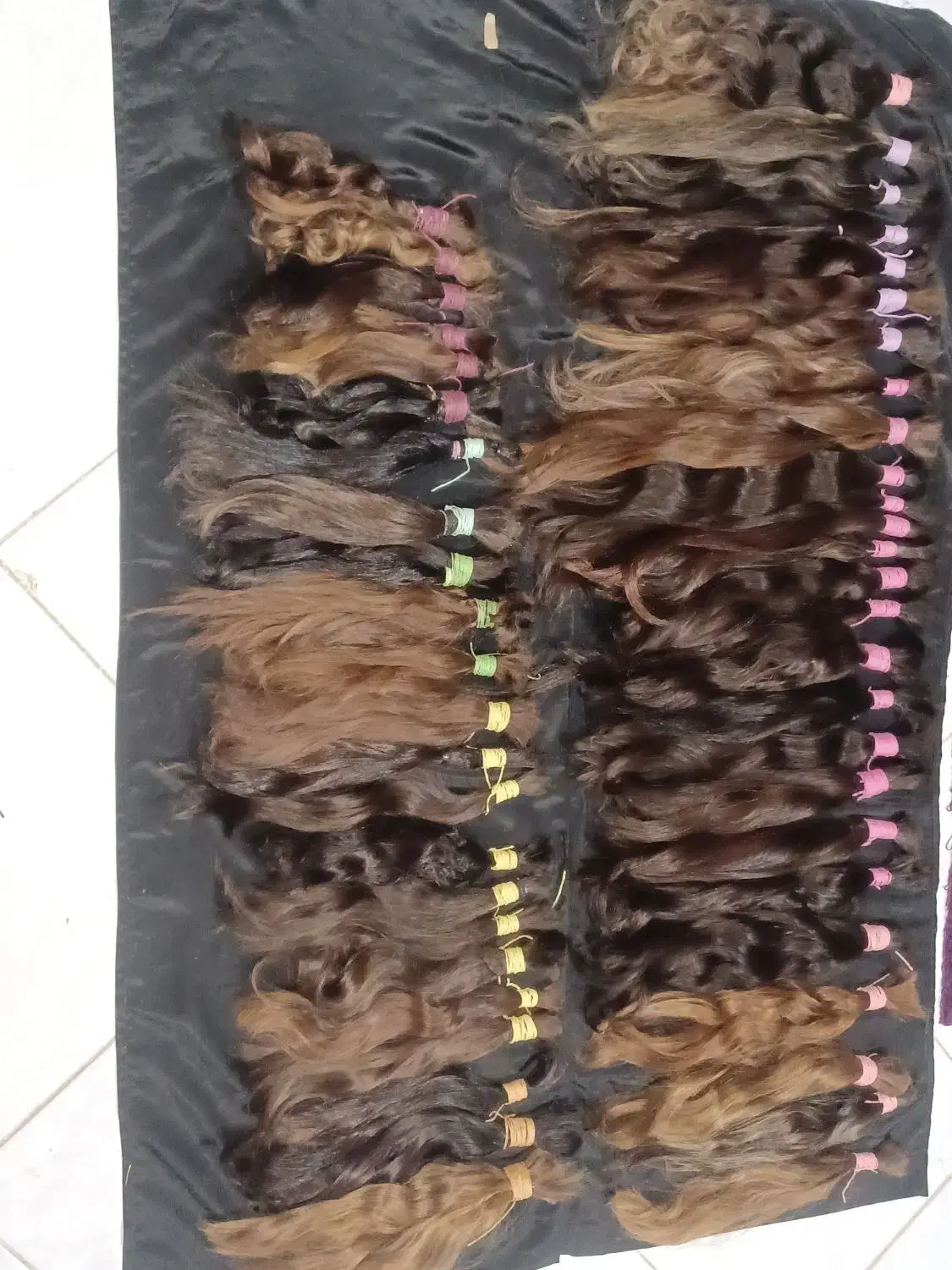 فروش ۳کیلو مو خام رنگی برای اکستنش و کلاهگیس|آرایشی، بهداشتی، درمانی|تهران, اراضی عباس آباد|دیوار