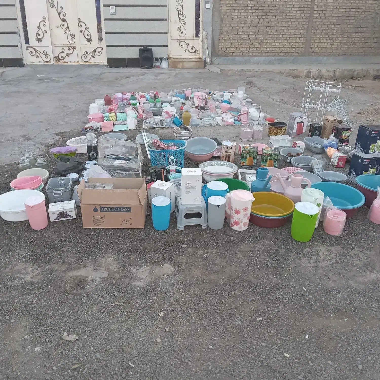 پلاسکوهمشون بفروش میرسن به قیمت عمده من درخدمتم|ظروف نگهدارنده، پلاستیکی، یک‌بارمصرف|اهواز, زرگان|دیوار
