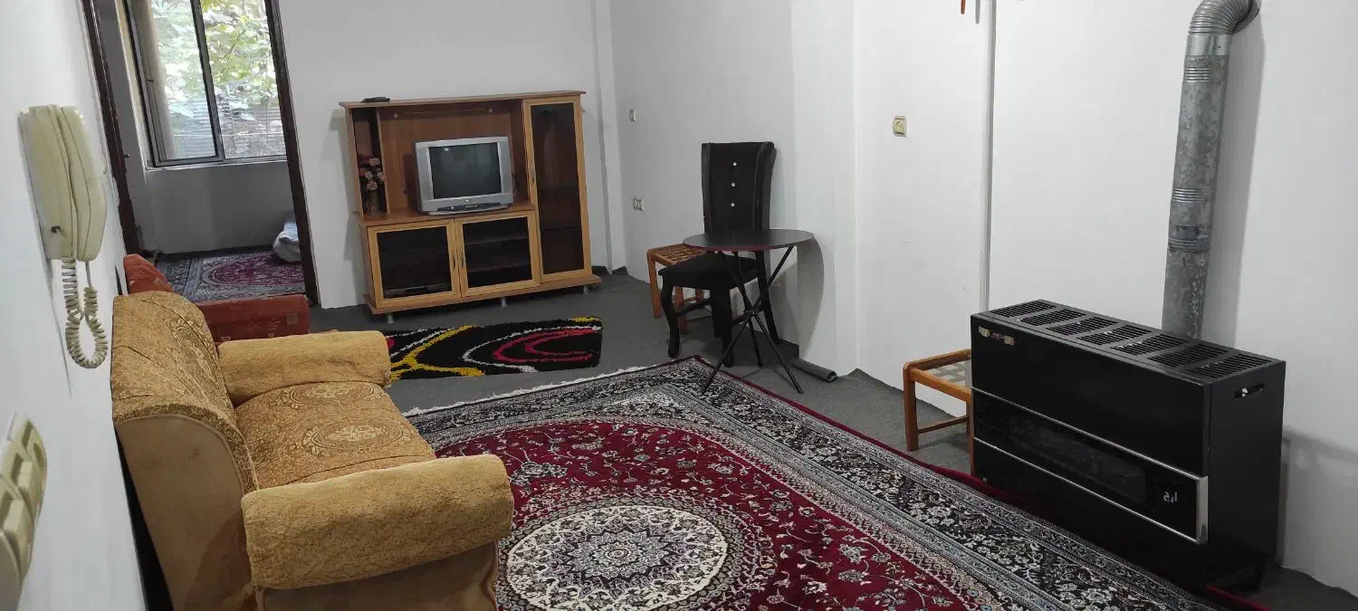 اجاره روزانه/مرکز شهر/۸۰ متری|اجارهٔ کوتاه‌مدت آپارتمان و سوئیت|آستارا, |دیوار