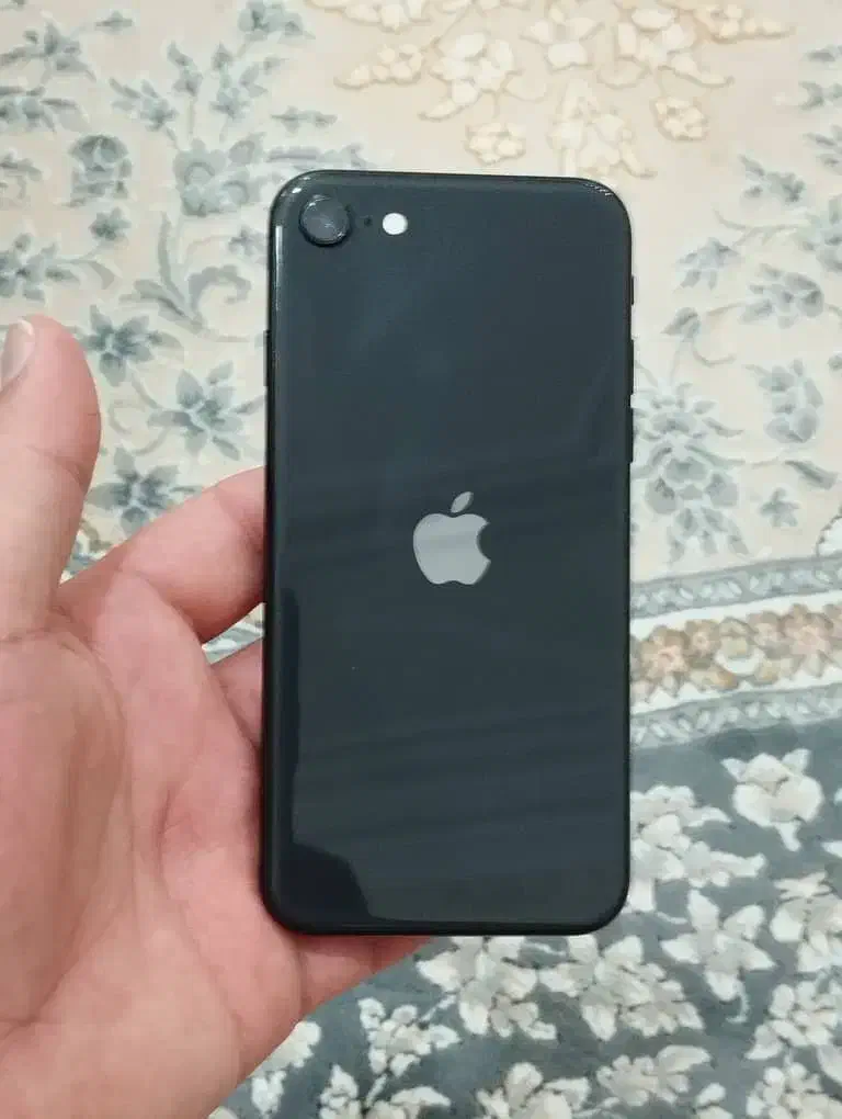 iPhone SE 2020 128g|موبایل|اردبیل, |دیوار