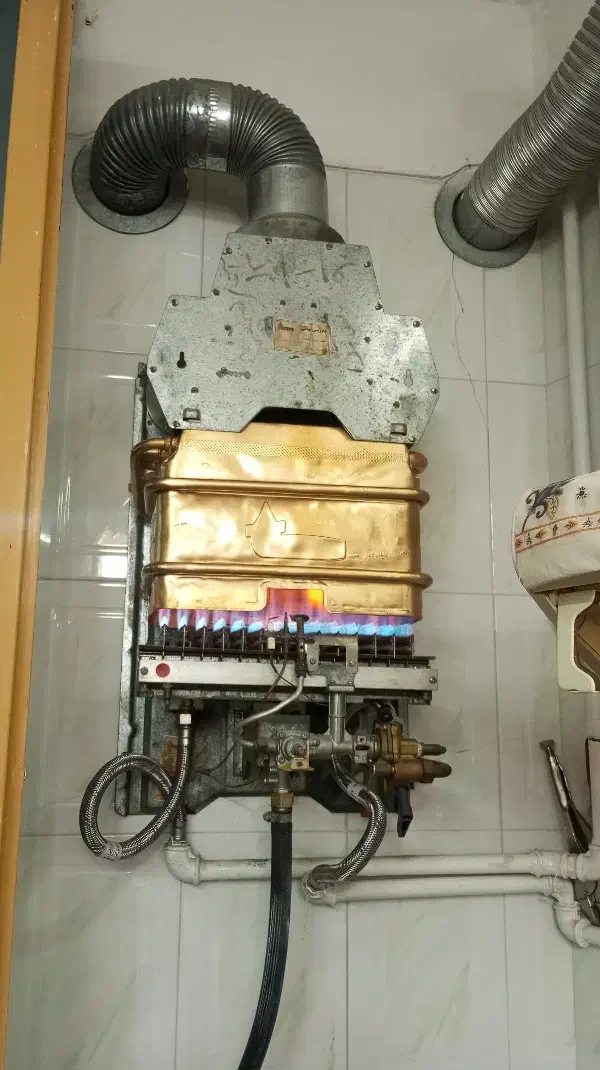 آبگرمکن 3115بوتان با مبدل نو 24ماه ضمانت|آبگرمکن، پکیج، شوفاژ|اراک, |دیوار