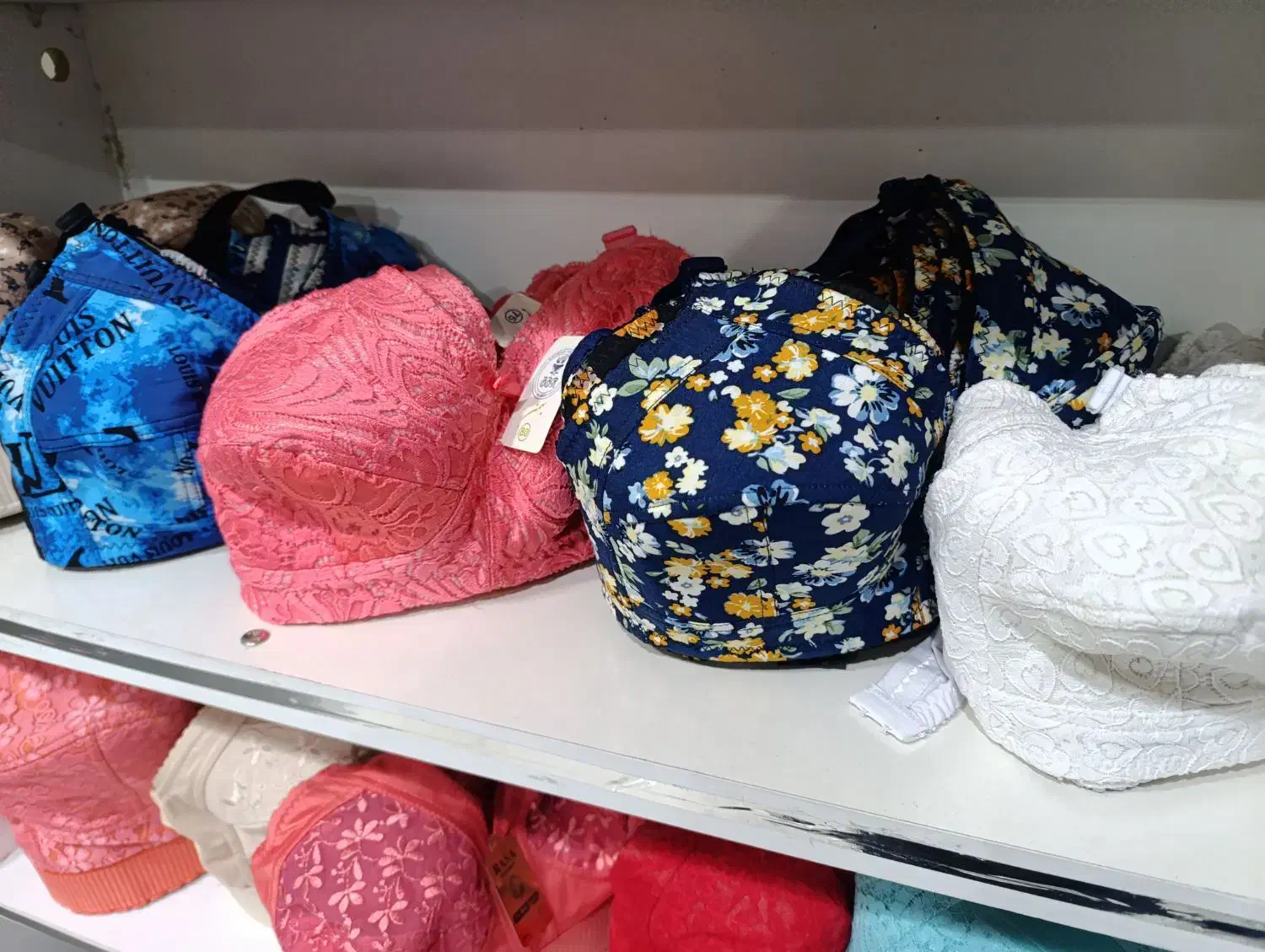 لباس زیر|لباس|شیروان (خراسان), |دیوار