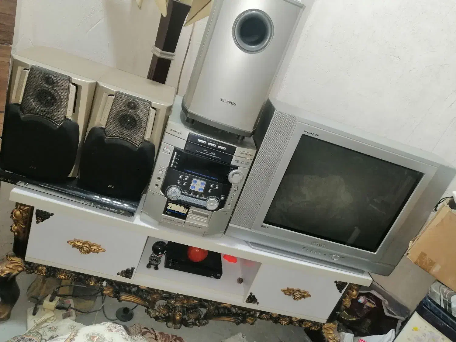 زیرتلویزیون وباندوتیوی|تلویزیون و پروژکتور|سنندج, |دیوار