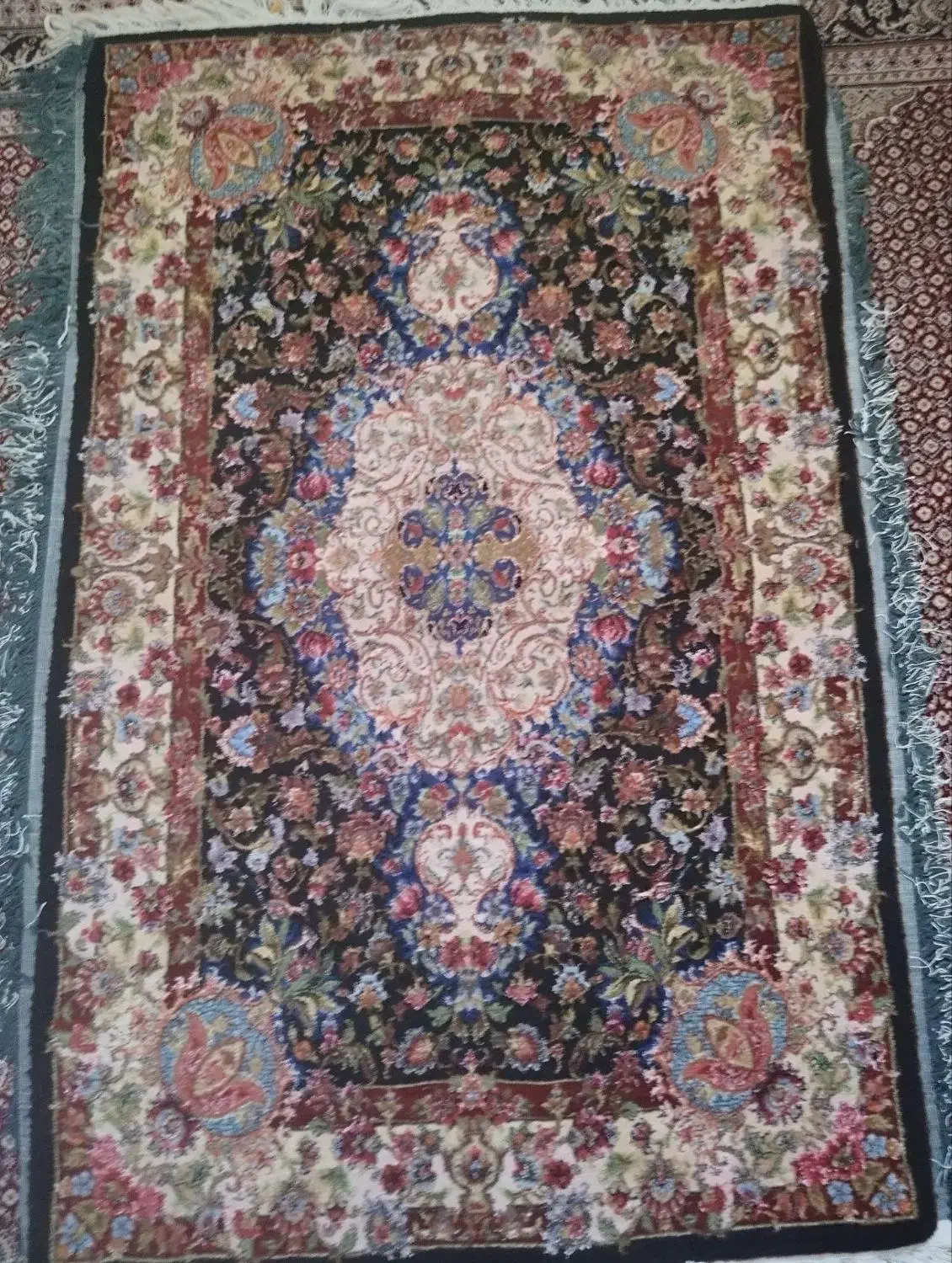 فرش دست بافت ابریشم ومرینوس یک دریک ونیم|فرش|اسلام‌‌آباد غرب, |دیوار