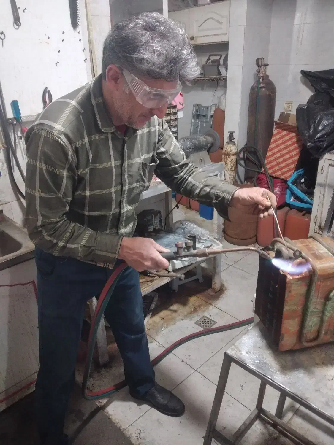 لوله کشی آب و فاضلاب و نصب و تعمیر آبگرمکن|خدمات پیشه و مهارت|فردیس, سرحدی|دیوار