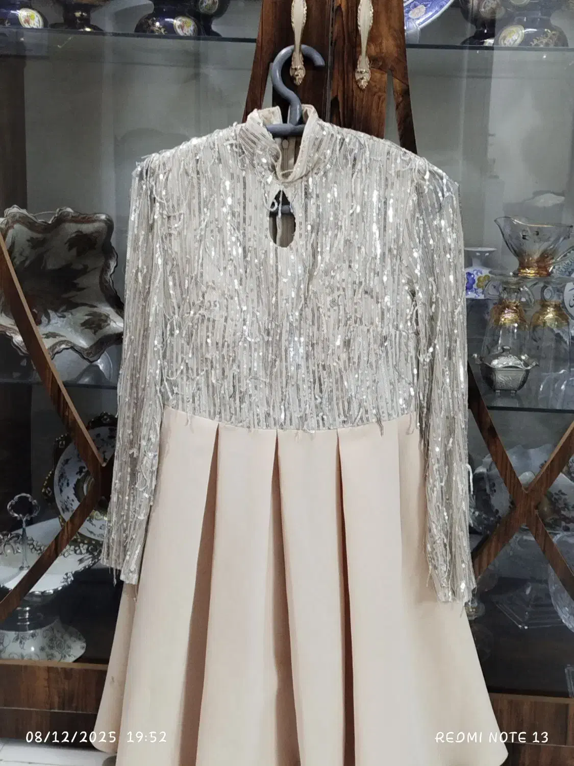 کت  بیرونی و لباس مجلسی دخترانه|لباس|ورامین, شهرک فجر|دیوار