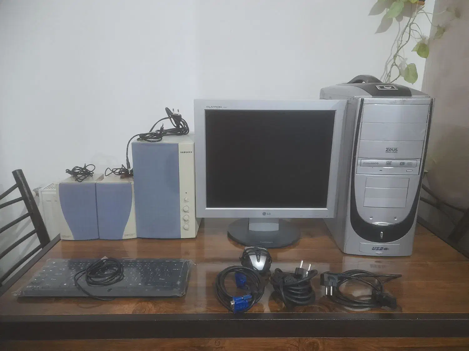 کامپیوتر|رایانه رومیزی|مهاباد (آذربایجان غربی), |دیوار