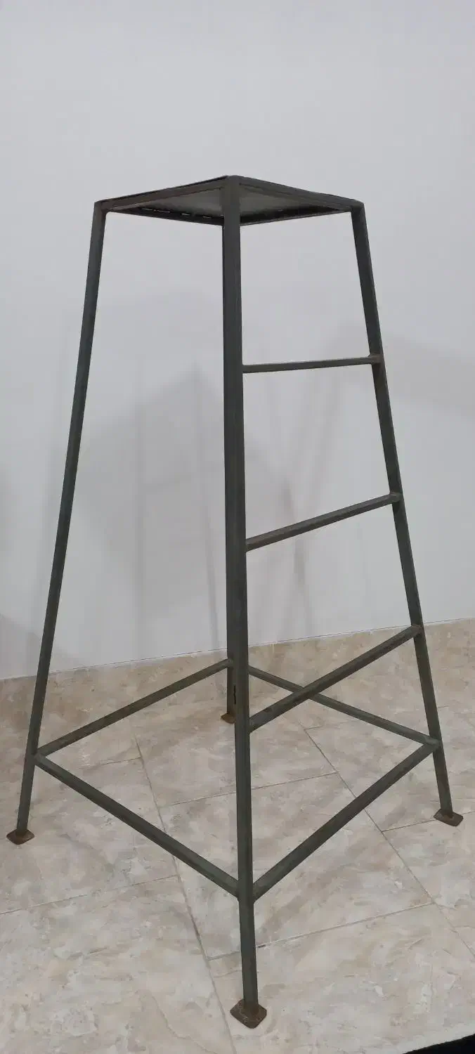 چهارپایه فلزی|صندلی و نیمکت|شاهرود, |دیوار