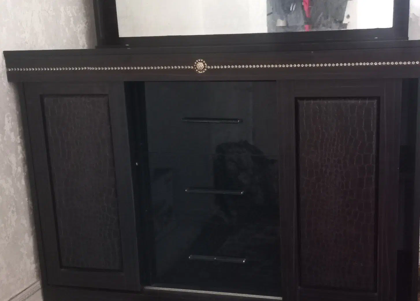 کنسول و دراور|بوفه، ویترین، کنسول|قرچک, مهدیه|دیوار