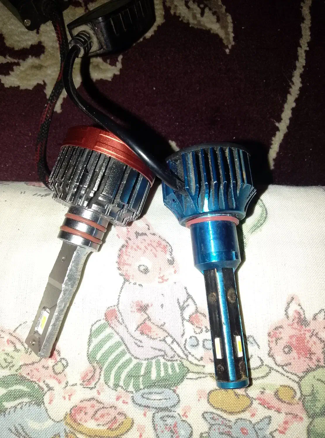 هدلابت آب وسفید|لامپ و چراغ|رشت, جانبازان|دیوار