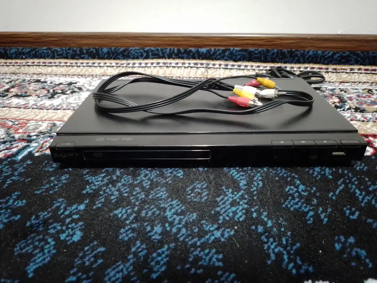 دی وی دی پلیر مارک سونی سالم سالم با کنترل|پخش‌کننده DVD و ویدیو|تهران, راه آهن|دیوار