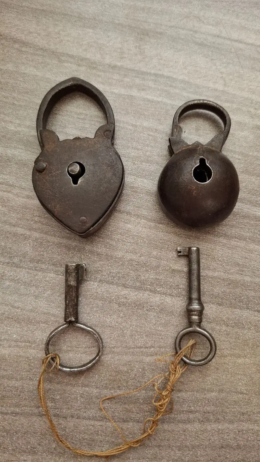 قفل عتیقه|کلکسیون اشیاء عتیقه|تهران, زرکش|دیوار