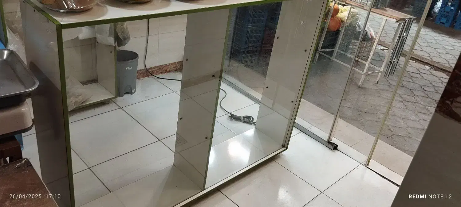 فروش دو عدد ویترین ام دی اف|بوفه، ویترین، کنسول|شوشتر, |دیوار