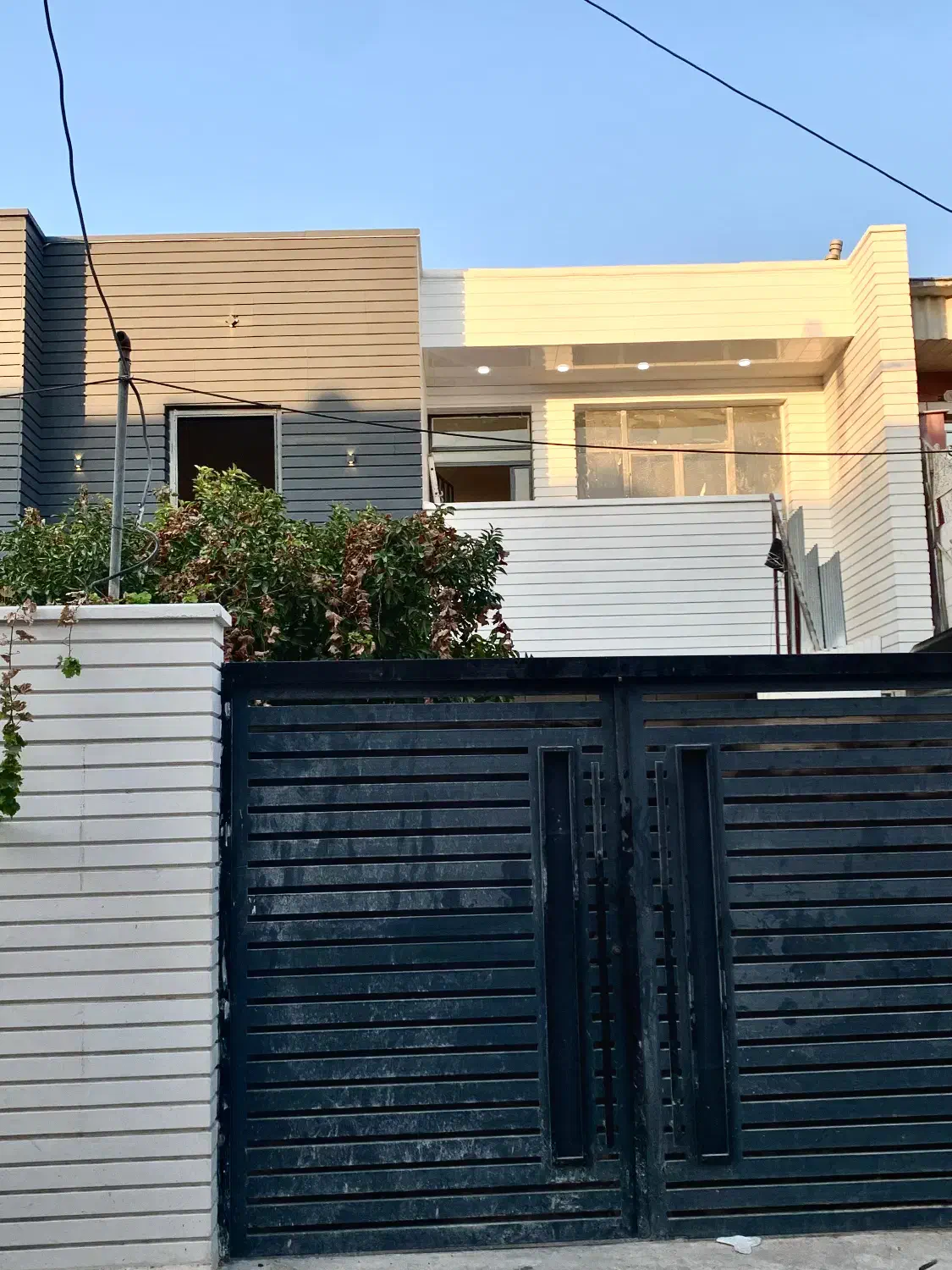 ویلایی ۲ طبقه لوکس ۲۰۰ متر زیر بنا|فروش خانه و ویلا|شیراز, تحویلی|دیوار