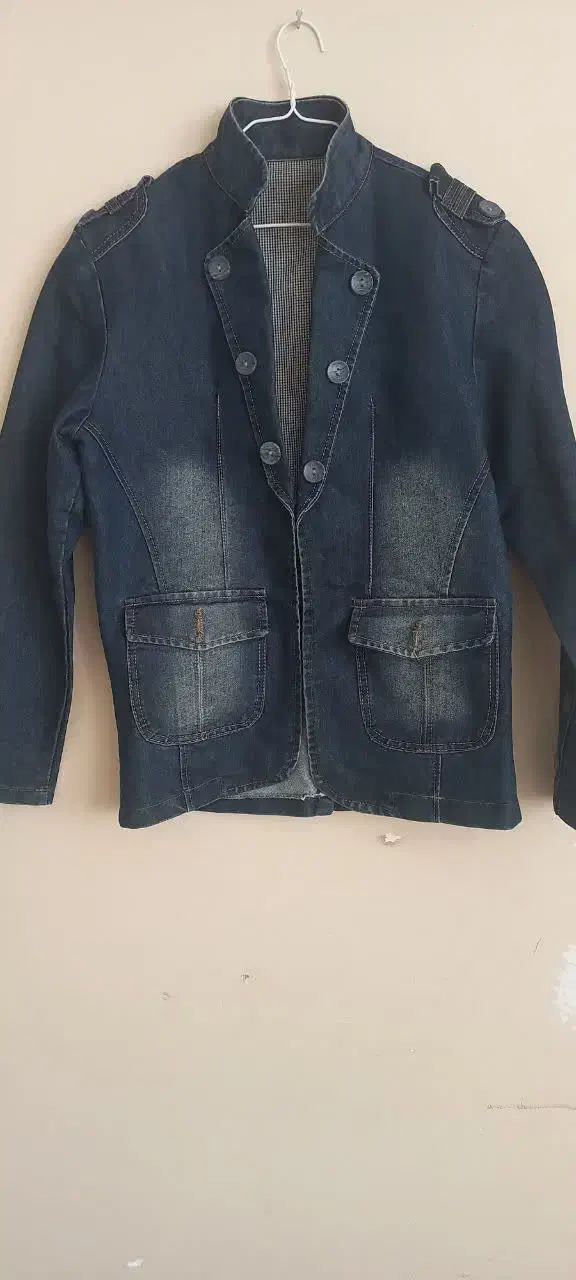 کت لی|لباس|پرند, فاز ۶|دیوار