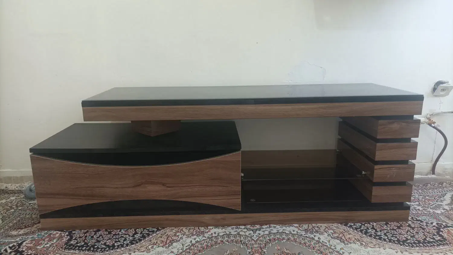 میز تلویزیونی|میز تلویزیون|قم, باغ شازده|دیوار