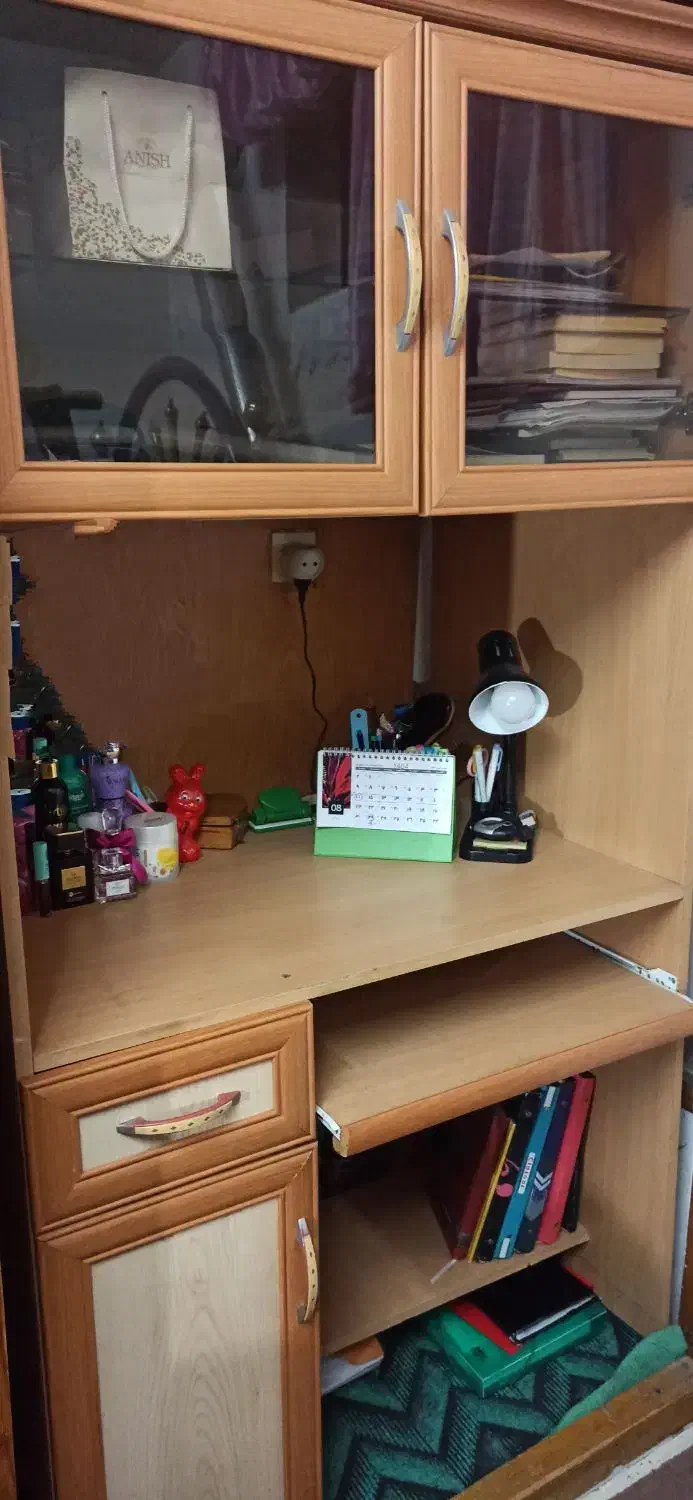 میز تحریر کتابخانه‌ای با فضای ذخیره‌سازی|میز تحریر و کامپیوتر|لنگرود, |دیوار