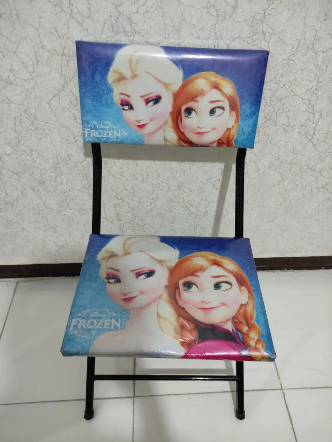 میز تحریر عروسکی در حد نو|میز تحریر و کامپیوتر|فولادشهر, B2|دیوار