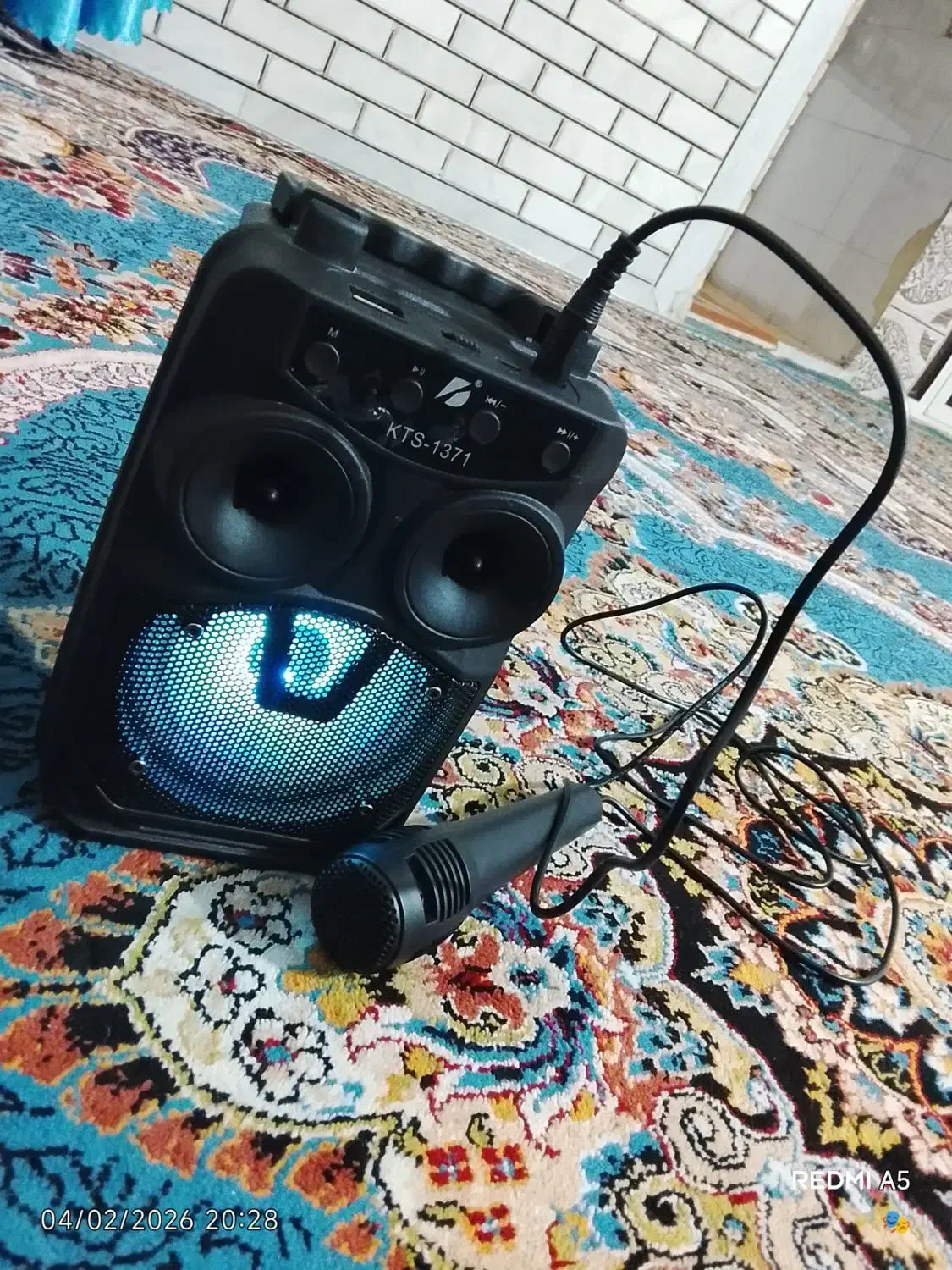 اسپیکر|پخش‌کننده همراه|دورود, |دیوار