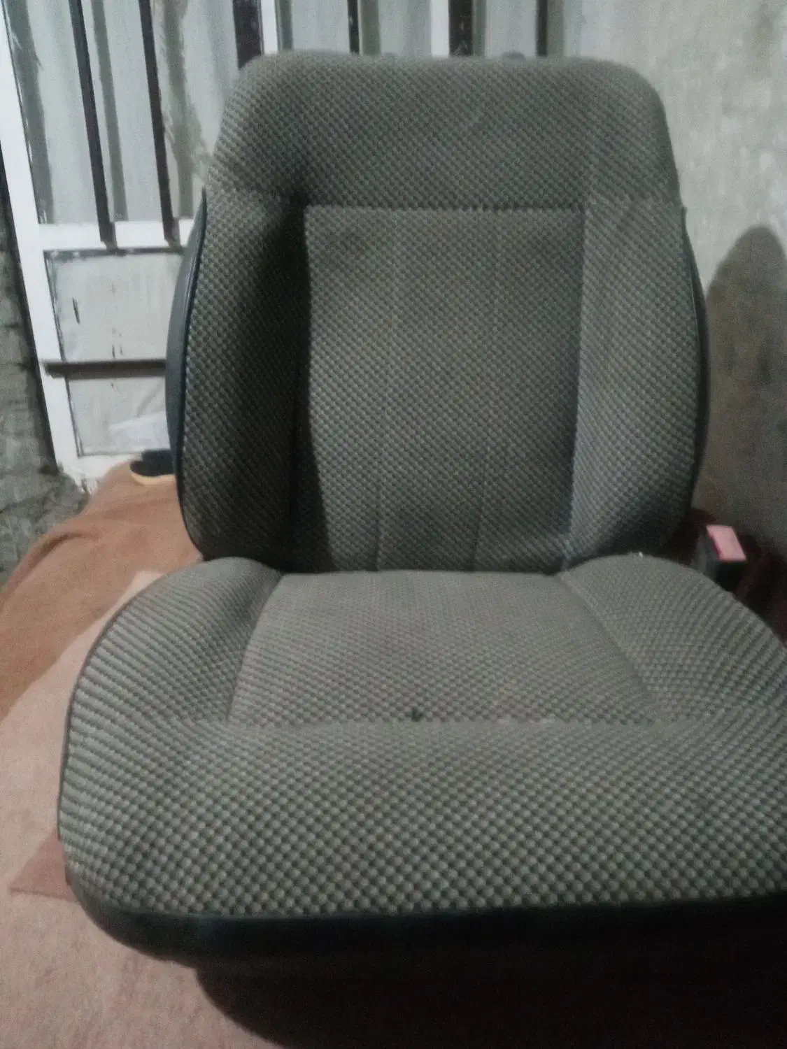 فروشی یک عدد صندلی پژو ویک عدد بخاری پیکان ویک فن|قطعات یدکی و لوازم جانبی|میاندوآب, |دیوار